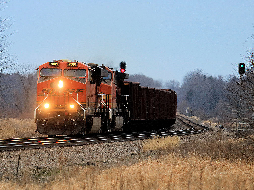 BNSF 7301